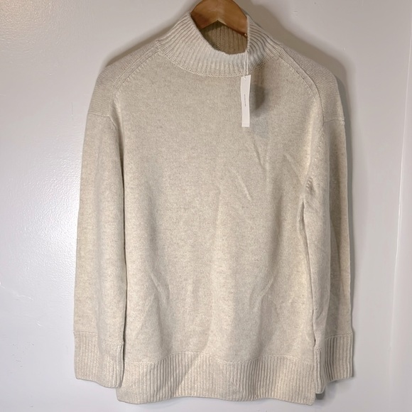 NWT Vince 100% Cashmere Oatmeal Mock Neck Ribbed Hem Oversized Sweater Sz Small - Picture 1 of 9
